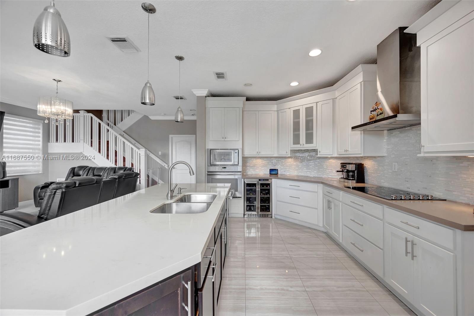CENTURY ESTATES - Residential