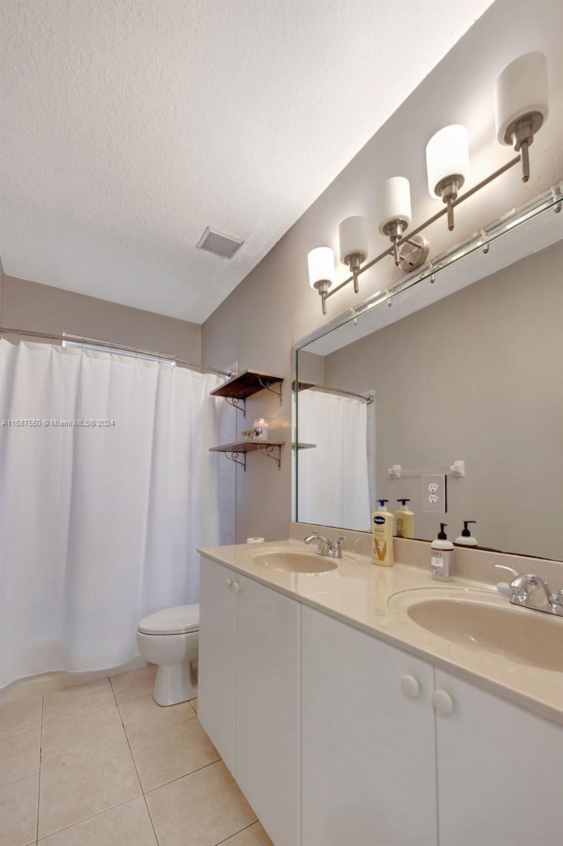 CENTURY ESTATES - Residential