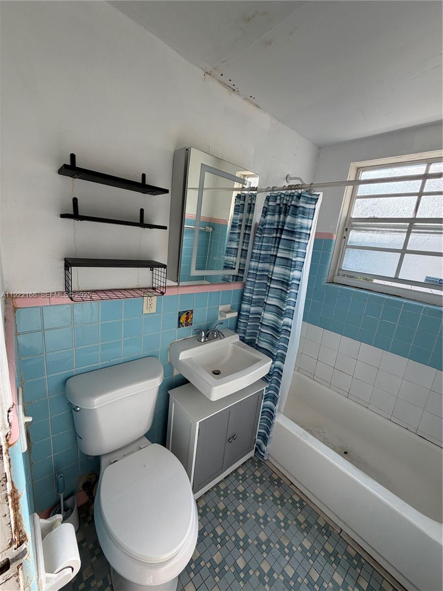 ISLE OF NORMANDY MIAMI VI - Residential Lease