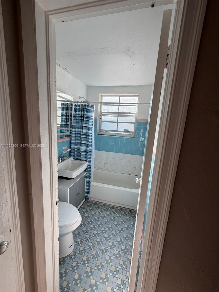 ISLE OF NORMANDY MIAMI VI - Residential Lease