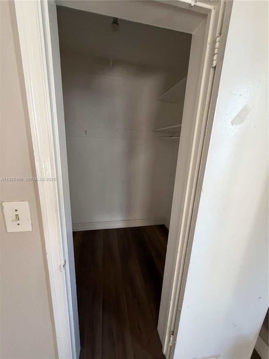 ISLE OF NORMANDY MIAMI VI - Residential Lease