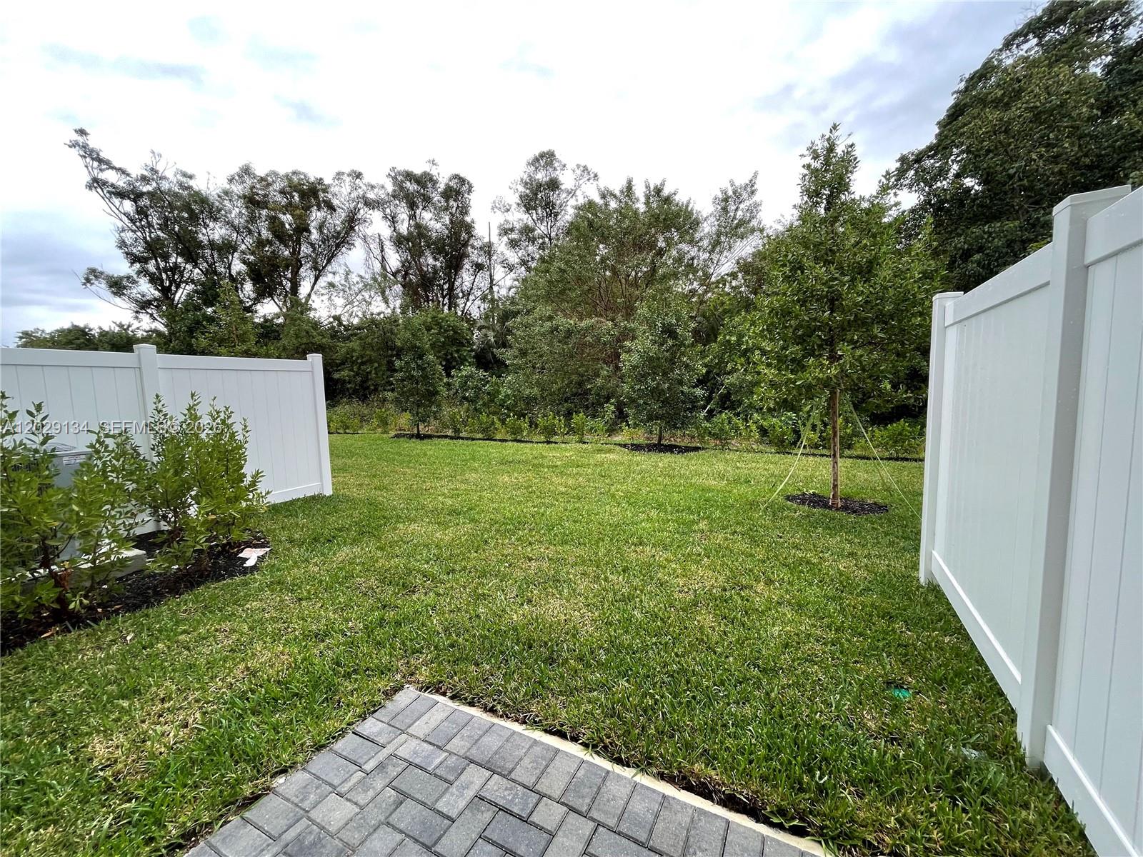 LAKESHORE AT THE FOUNTAIN - Residential Lease