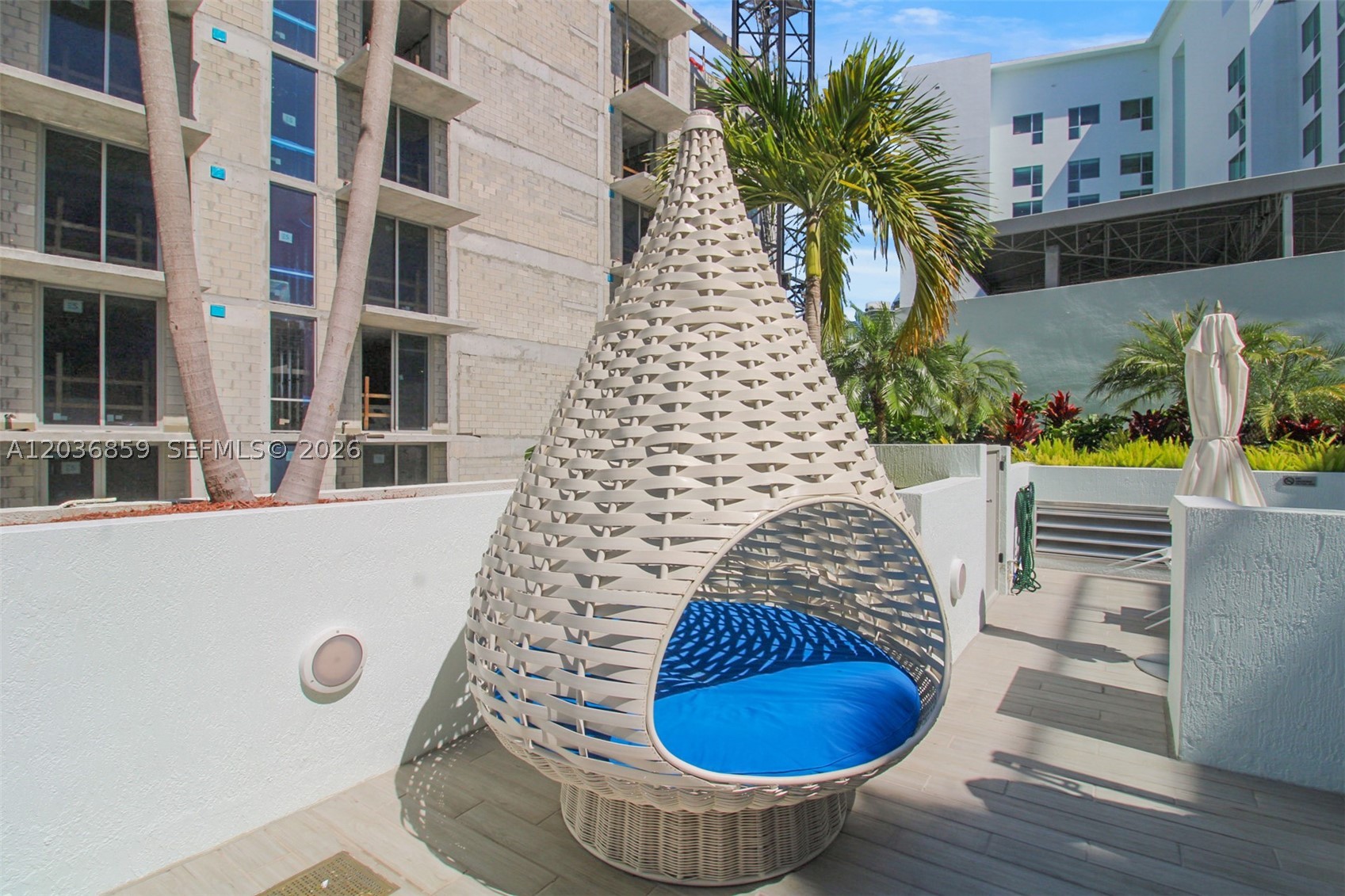 LE PARC AT BRICKELL CONDO - Residential