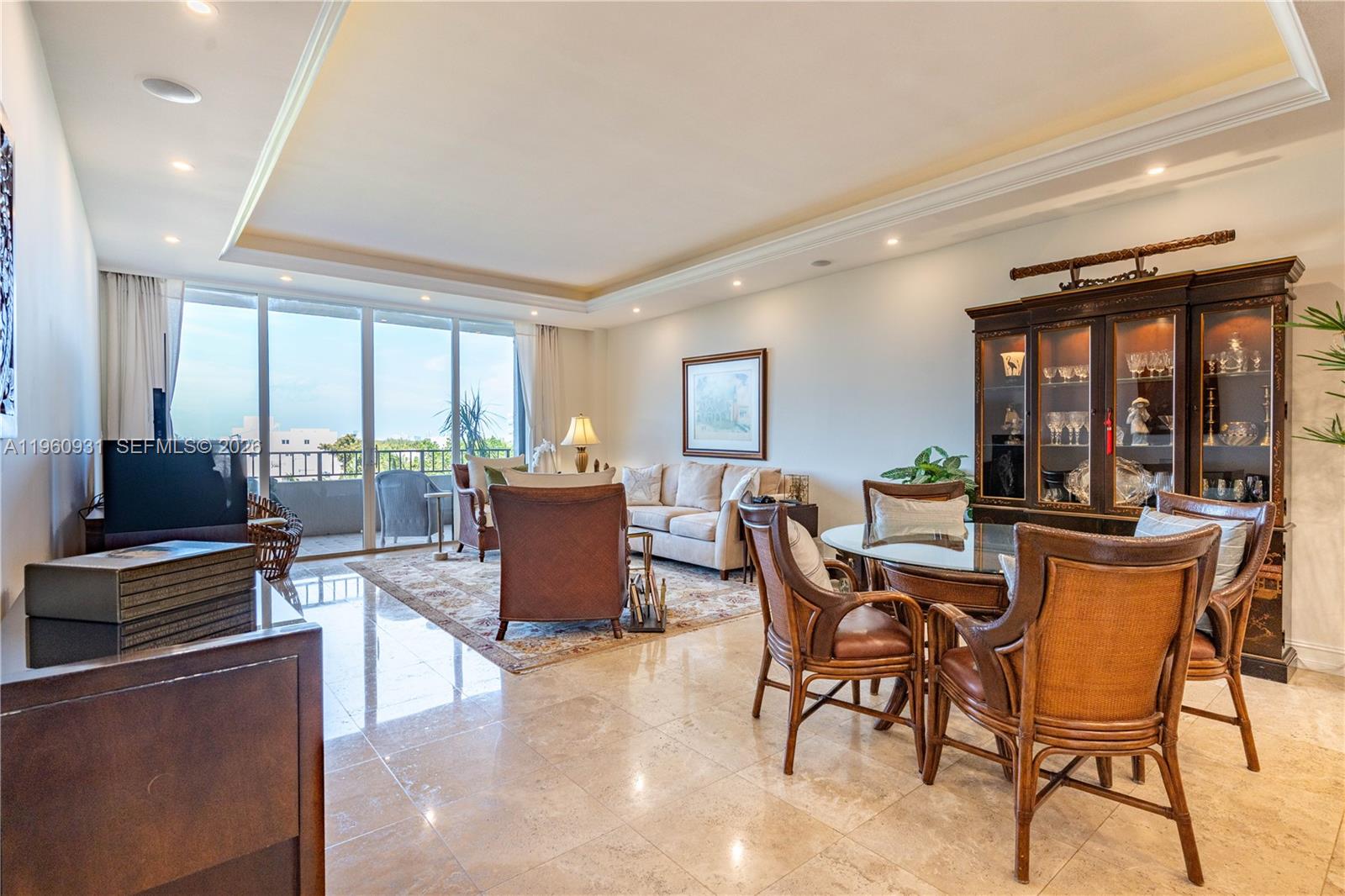 THE EMERALDBAY @ KEY COLO - Residential