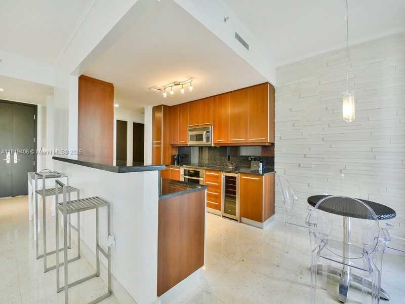 CARBONELL CONDOUNIT - Residential Lease