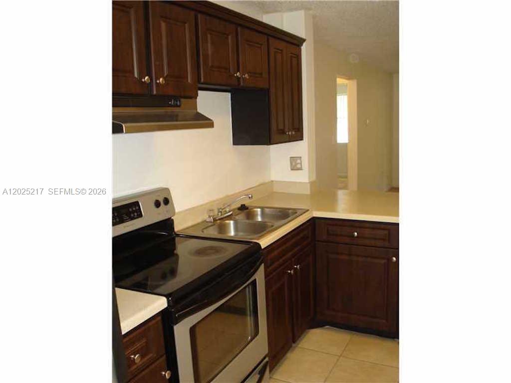 VERANO AT MIRAMAR CONDO - Residential Lease