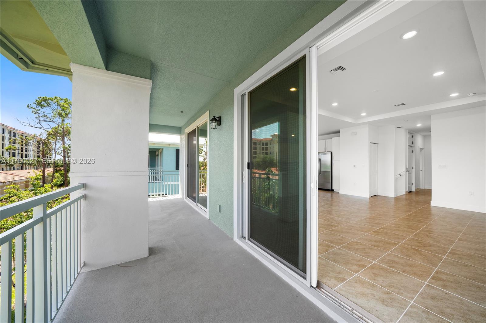 Villa Mar Bonita Beach - Residential
