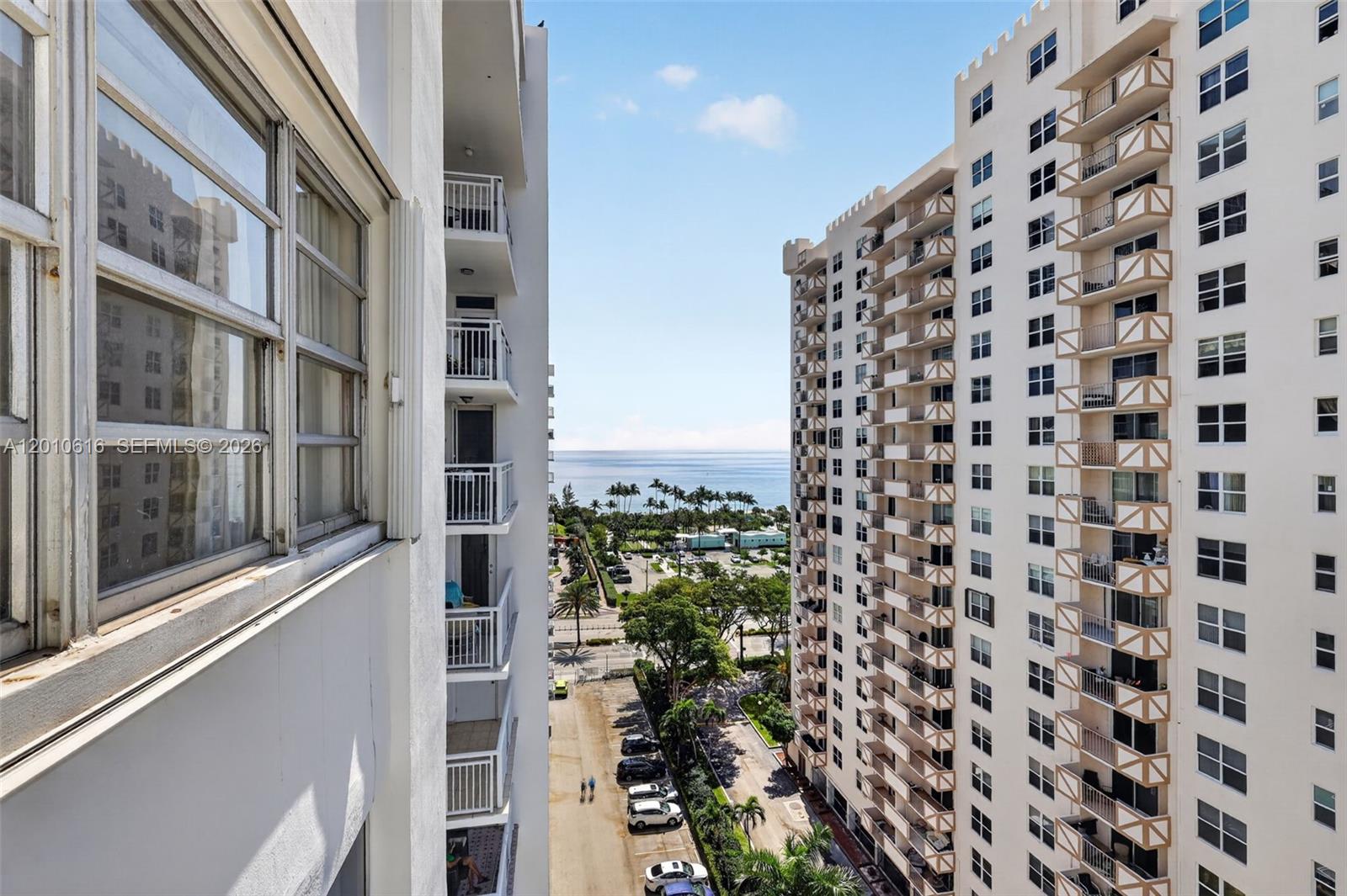 PLAZA TOWERS SOUTH CONDO - Residential