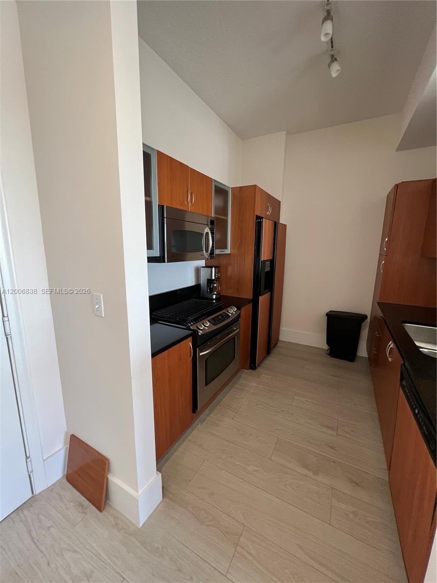 VENTURE AT AVENTURA EAST - Residential