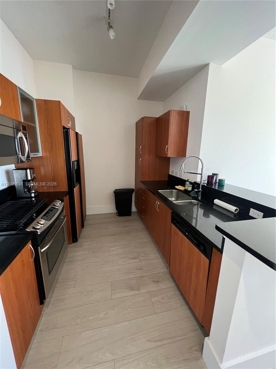 VENTURE AT AVENTURA EAST - Residential