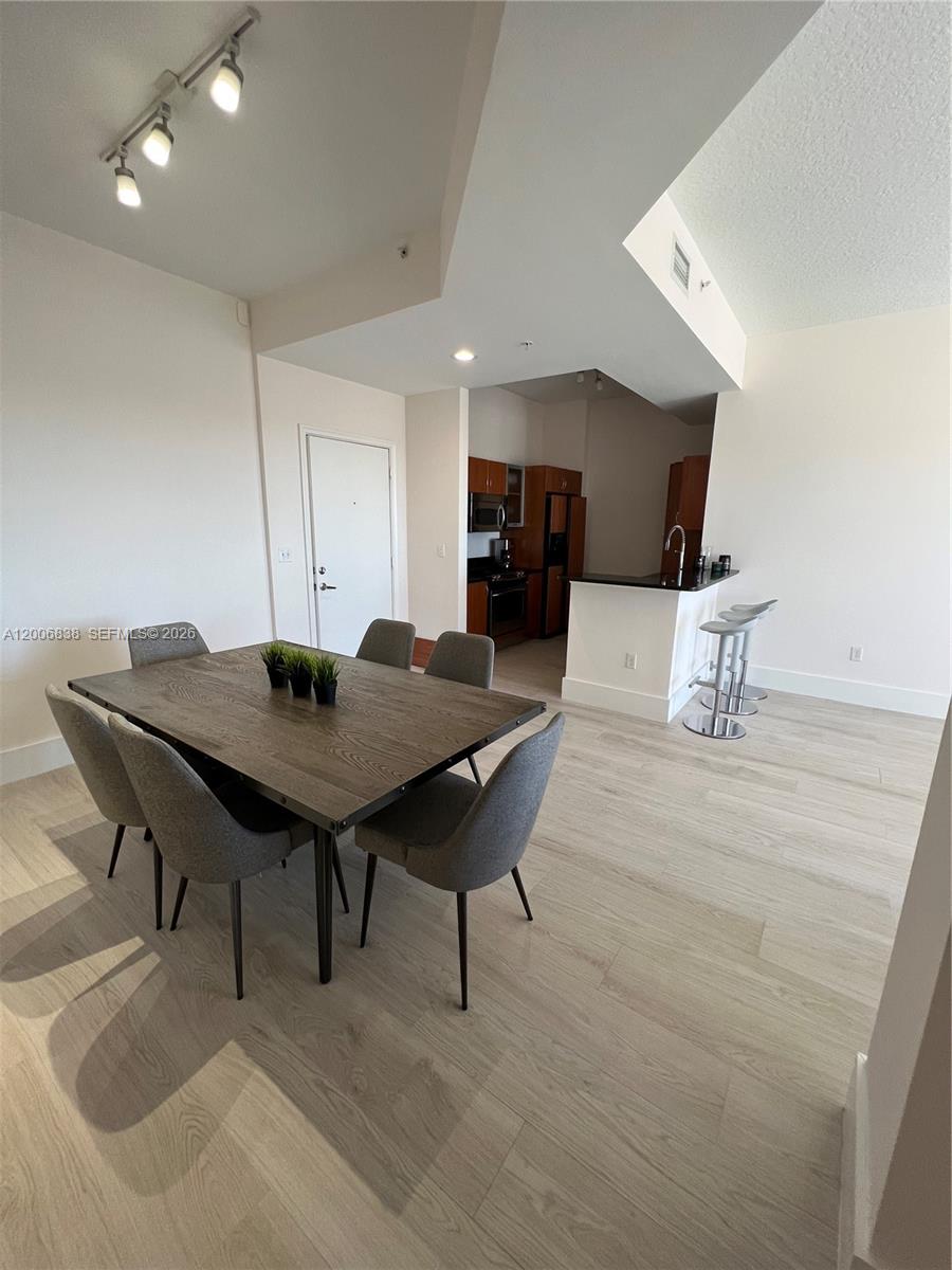 VENTURE AT AVENTURA EAST - Residential