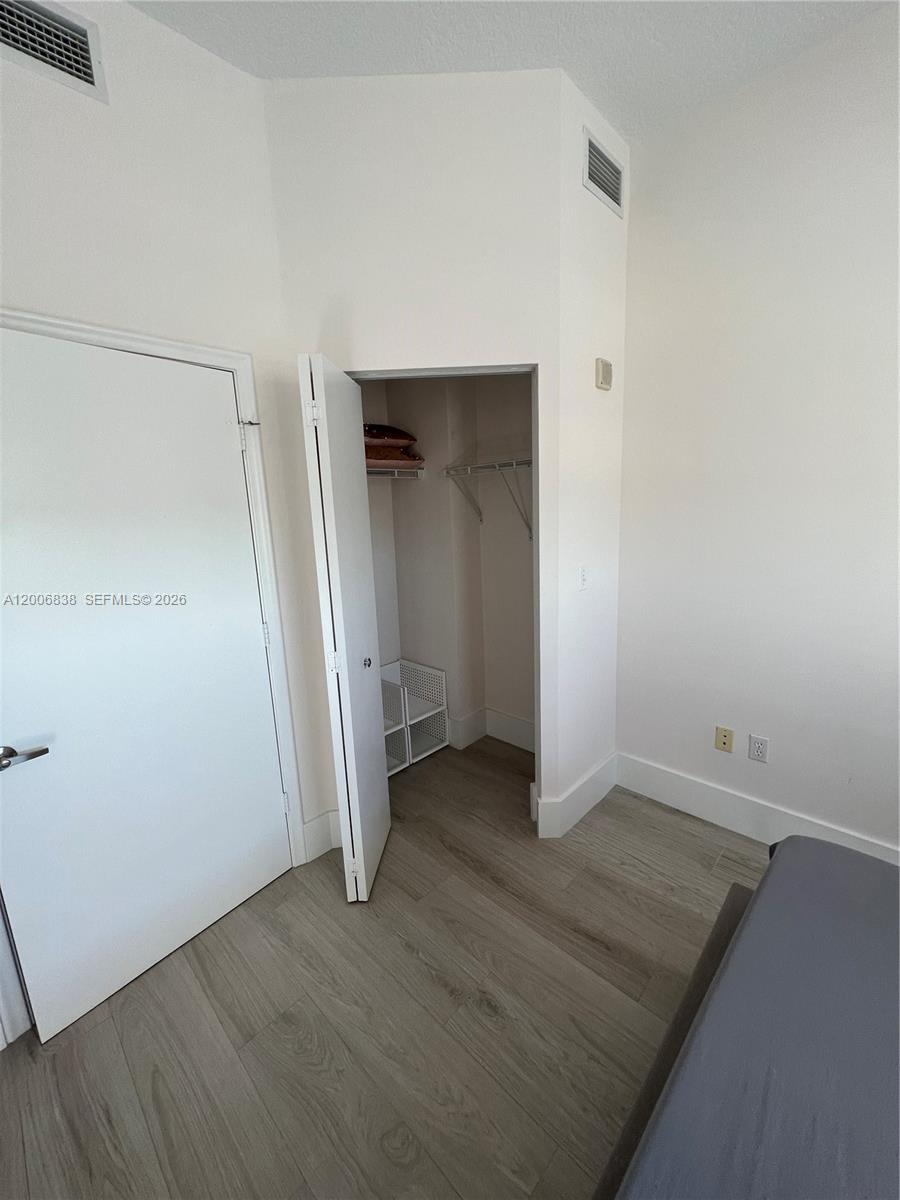 VENTURE AT AVENTURA EAST - Residential