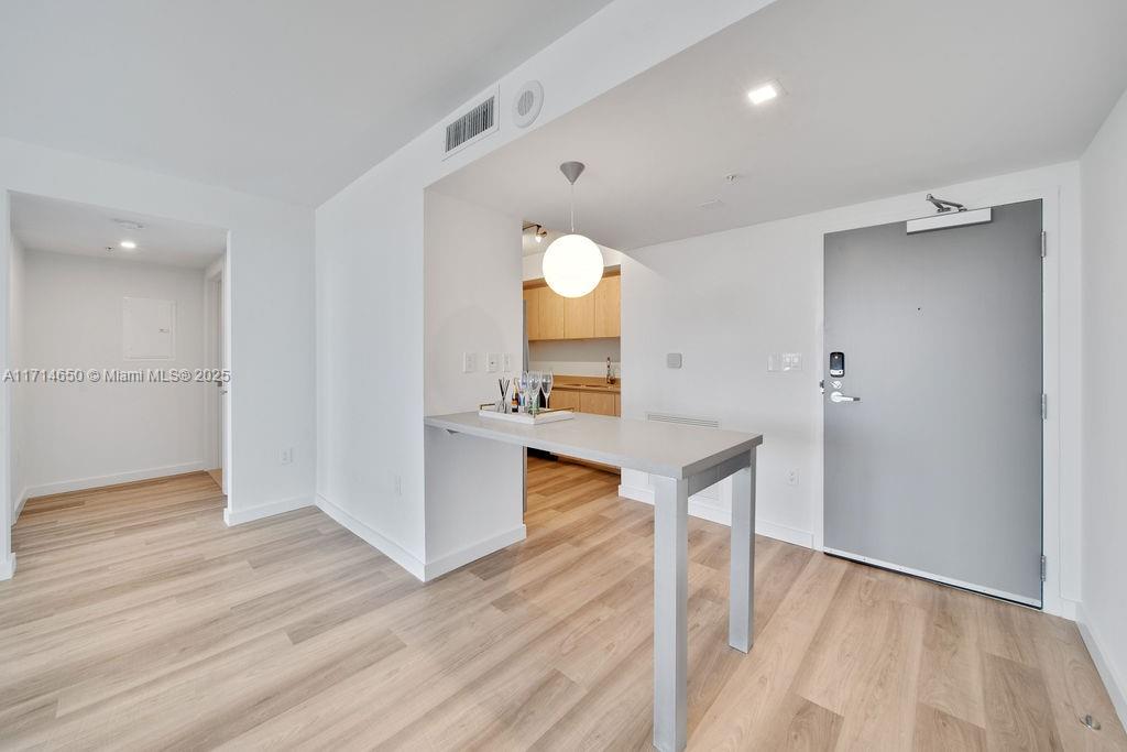 Flamingo Point - Residential Lease