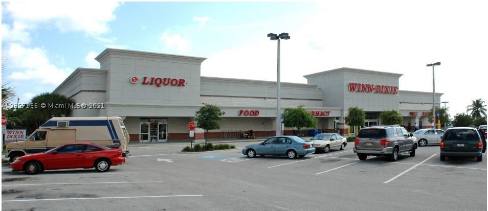Great Investment Opportunity! Prime Location on Riviera Beach
Strategically Located Property, well Positioned Within A Dense Retail Corridor
Walking distance to retail and banks
Strong Traffic Counts | Average daily traffic count +/- 22,000 cars per day