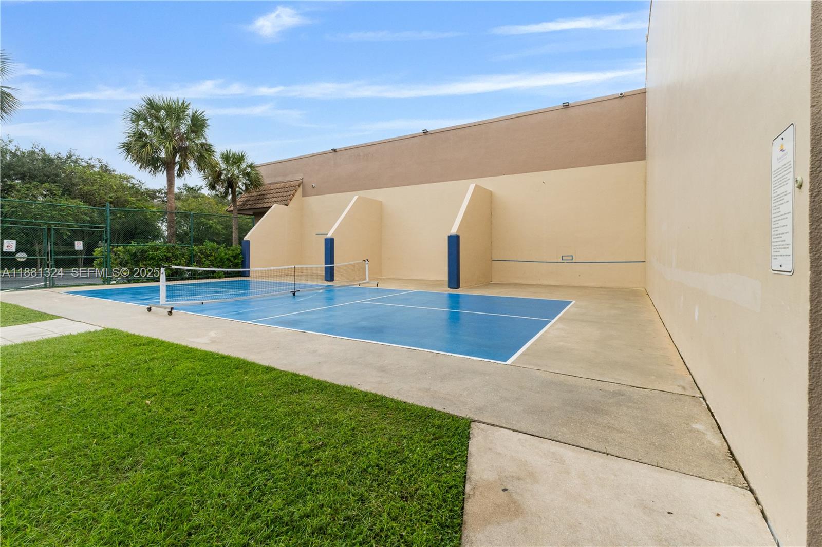 VILLAS OF BONAVENTURE AT - Residential