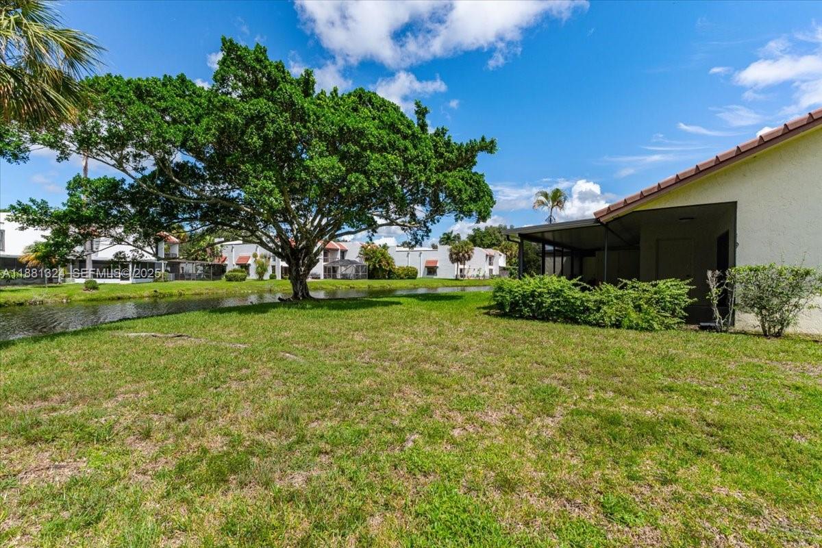 VILLAS OF BONAVENTURE AT - Residential