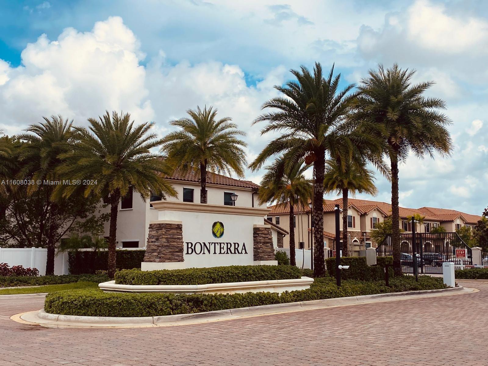 Beautiful townhouse with 3 beds and 2.5 baths. Upgraded kitchen featuring granite countertops and stainless steel appliances, ceramic floors, and a lake view. Located in the quiet and secure gated community of Bonterra, with easy access to major roads and expressways. The community includes beautiful common areas, a pool, gym, and clubhouse.