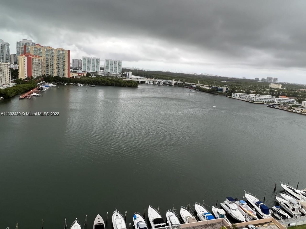 WINSTON TOWERS 100 CONDO - Residential