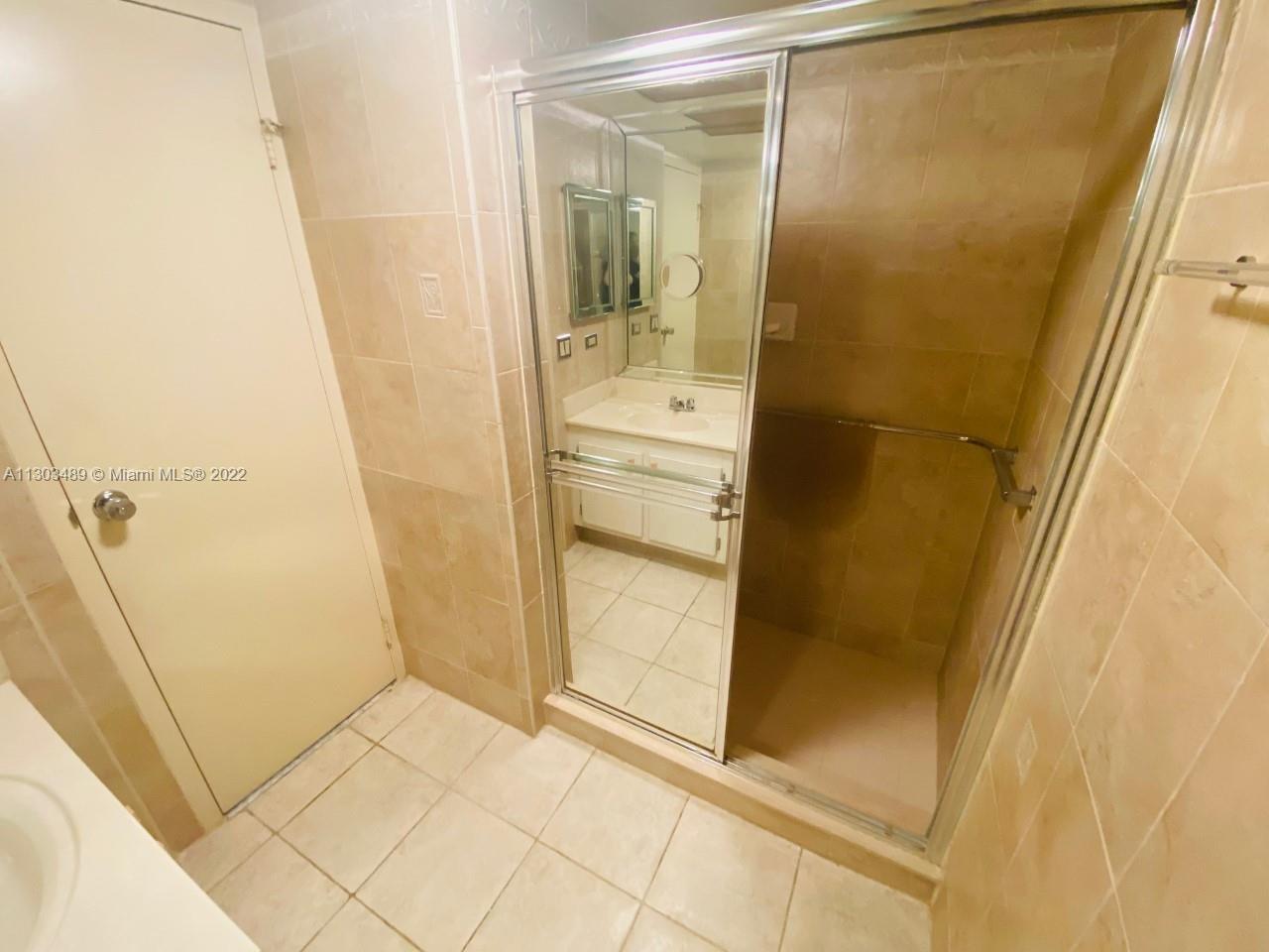WINSTON TOWERS 100 CONDO - Residential