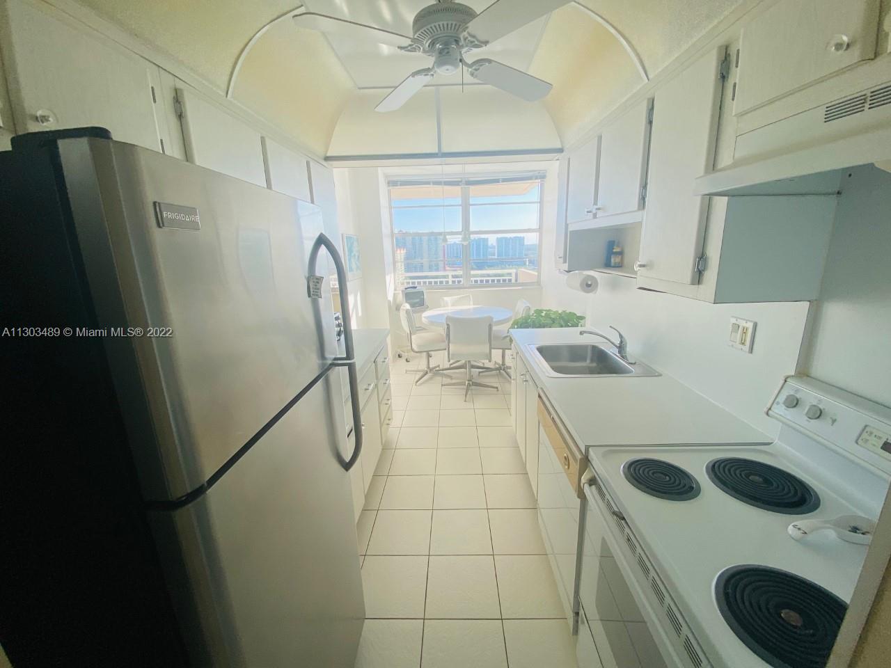WINSTON TOWERS 100 CONDO - Residential