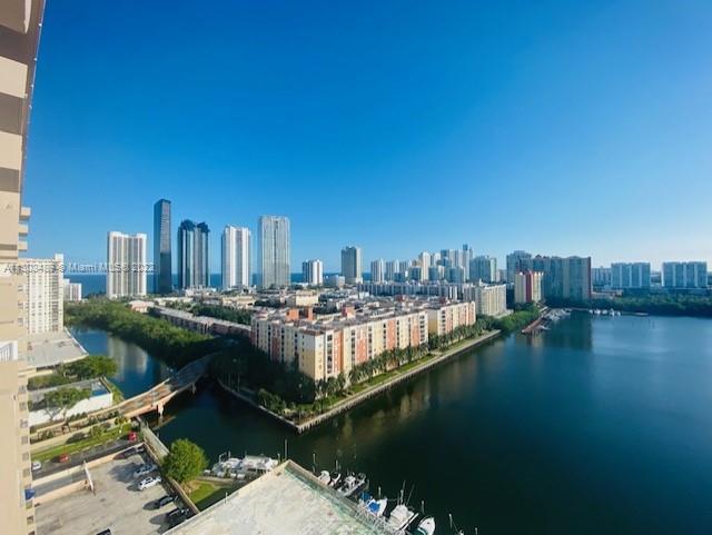 WINSTON TOWERS 100 CONDO - Residential