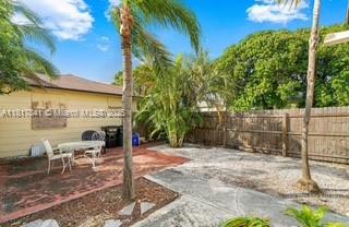 LAKE WORTH TOWN OF - Residential Income