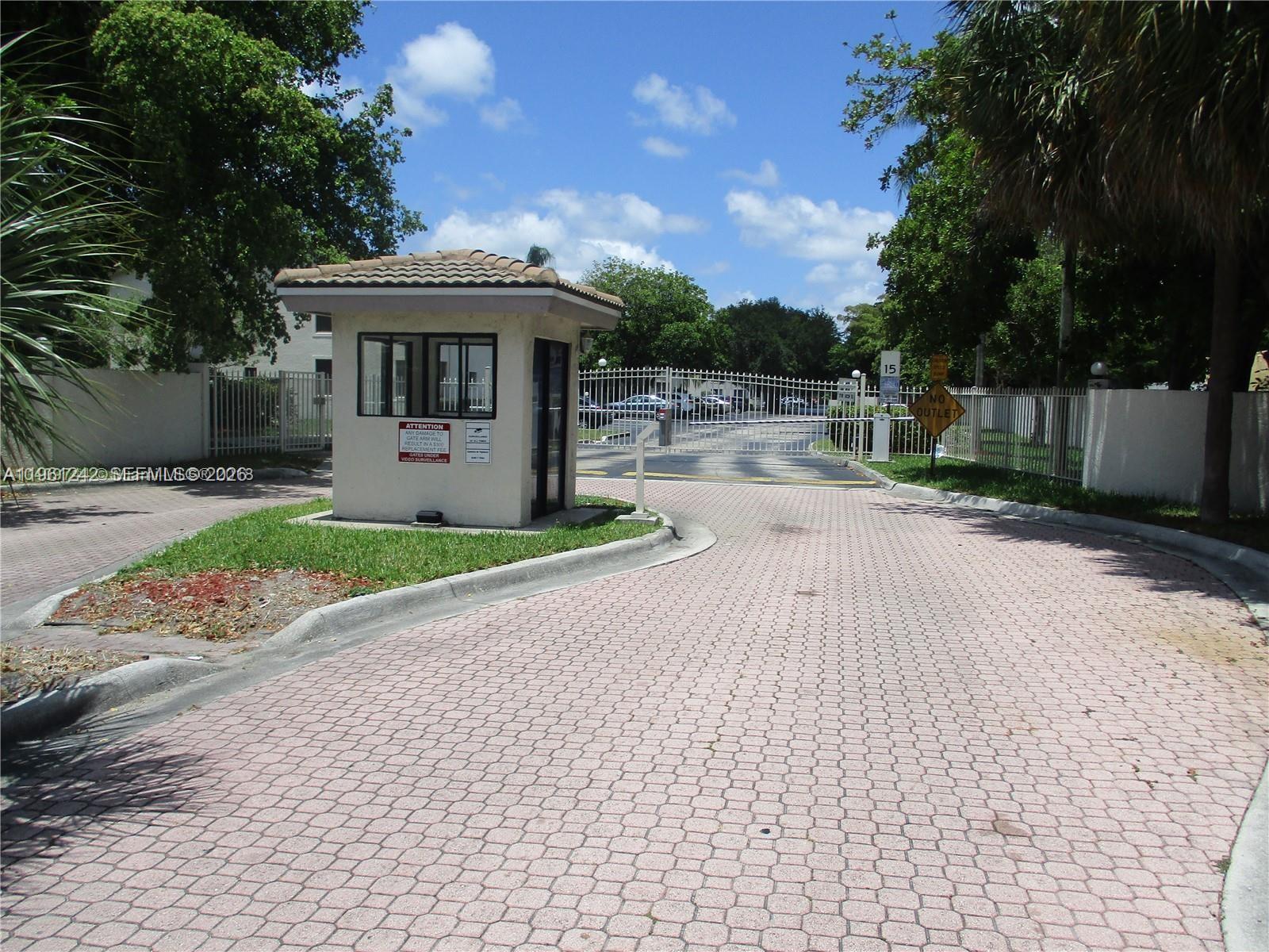 MIRA LAGO CONDO - Residential