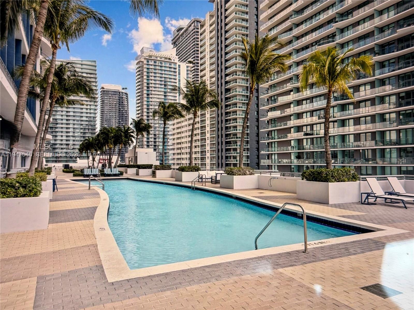 INFINITY AT BRICKELL COND - Residential