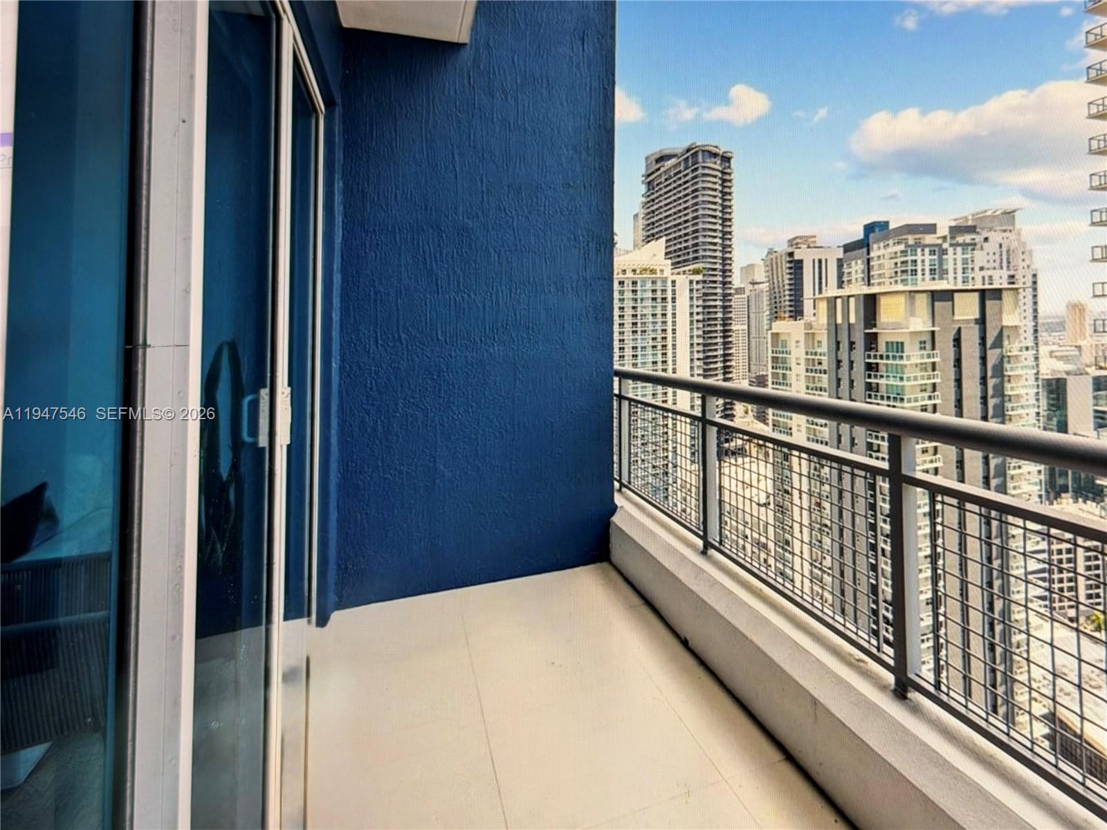 INFINITY AT BRICKELL COND - Residential