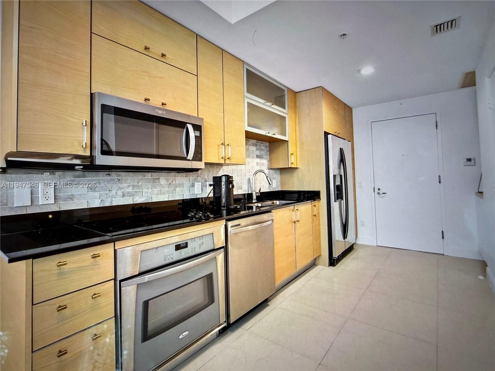 INFINITY AT BRICKELL COND - Residential