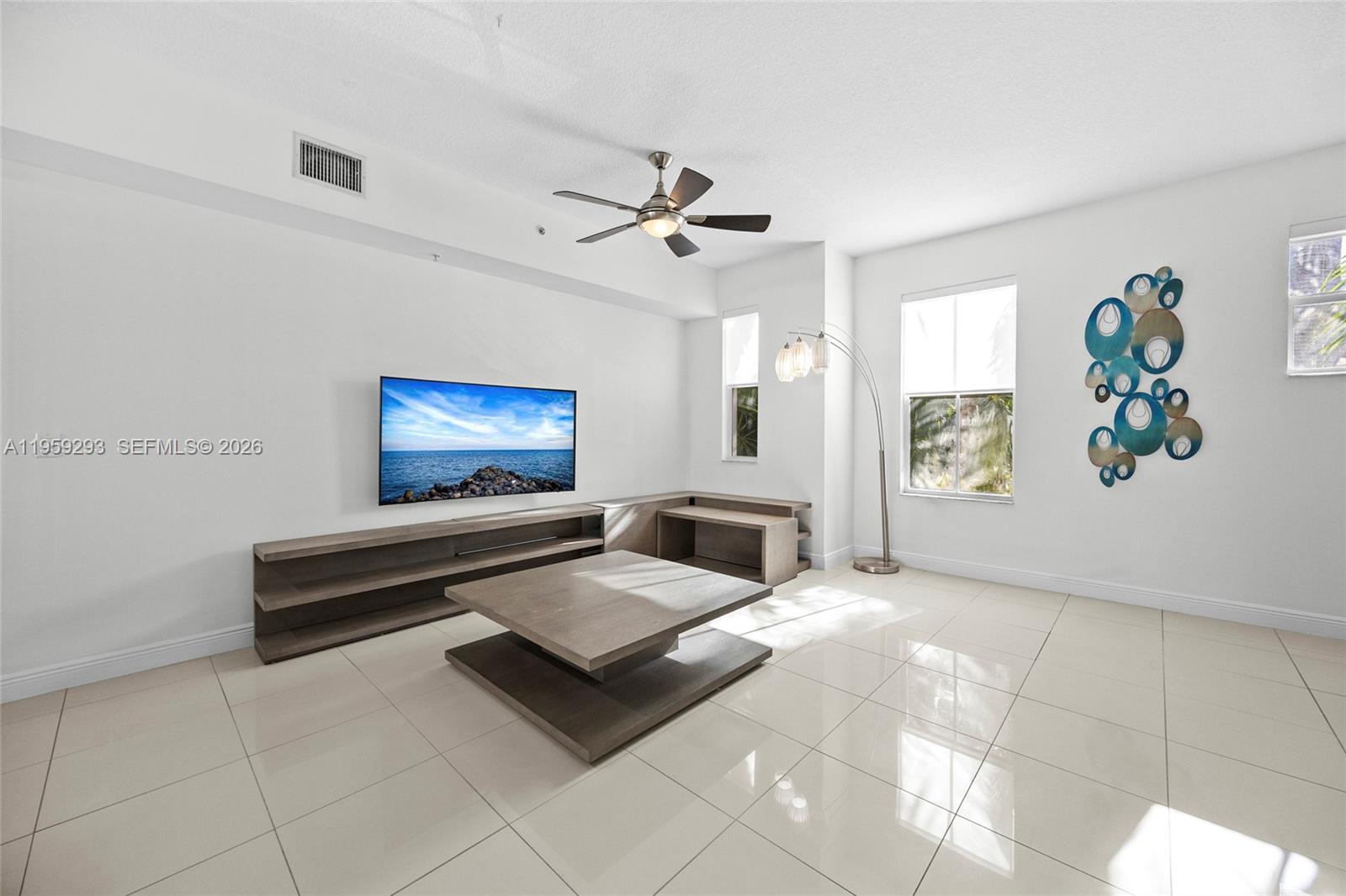 PENINSULA ON THE INTRACOA - Residential