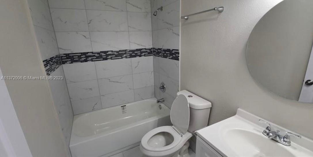 AVONDALE - Residential Lease