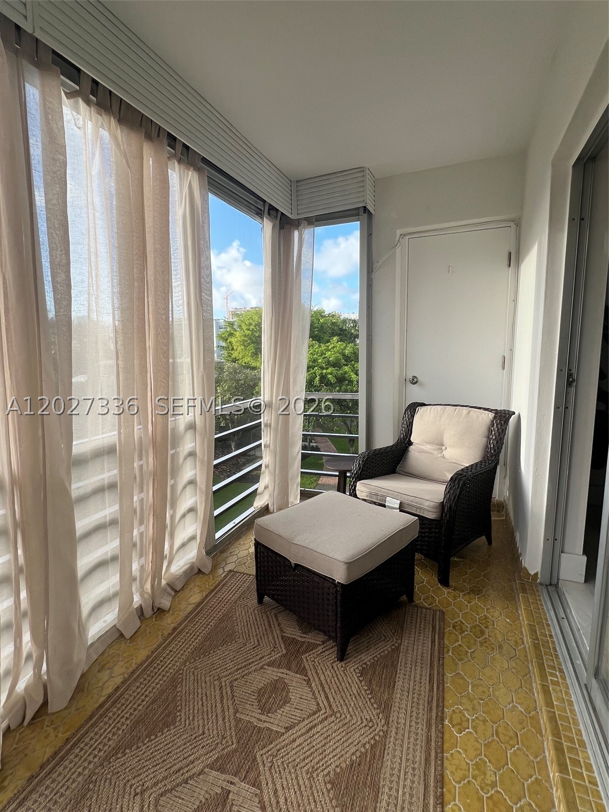 FAIRWAYS ROYALE CONDO - Residential Lease