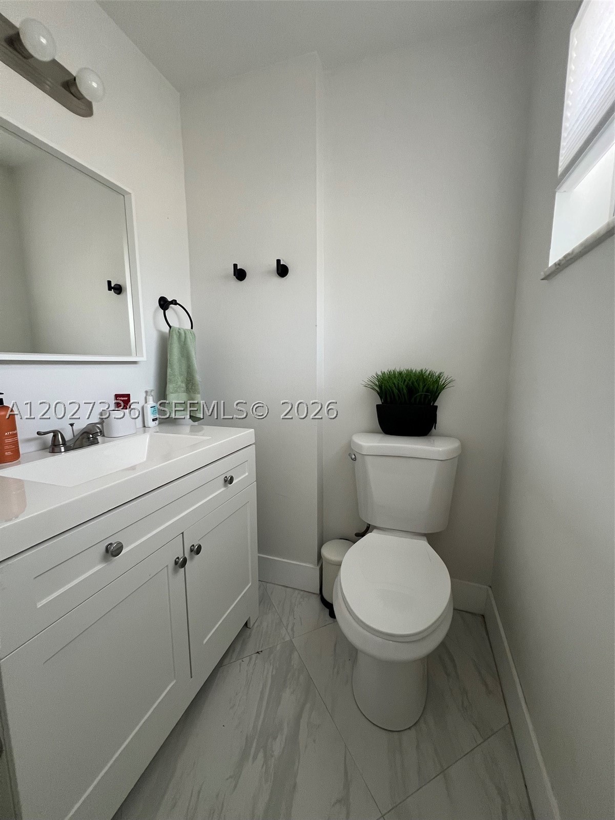 FAIRWAYS ROYALE CONDO - Residential Lease