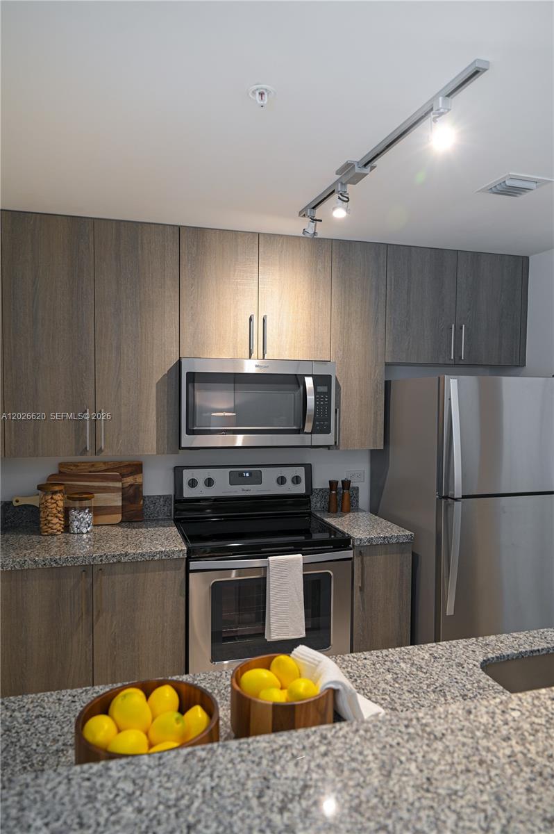FAIRMONT PARK - Residential Lease