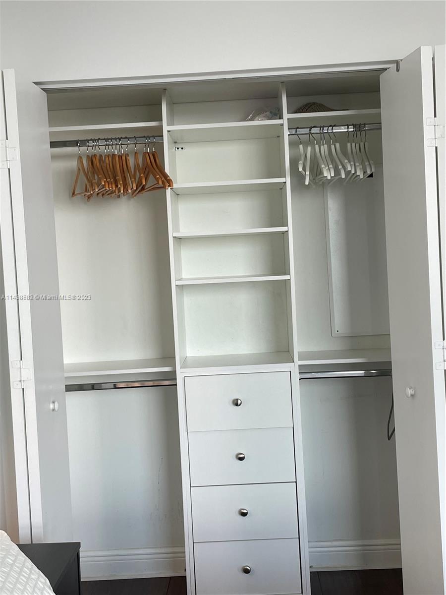 IVY CONDO - Residential Lease