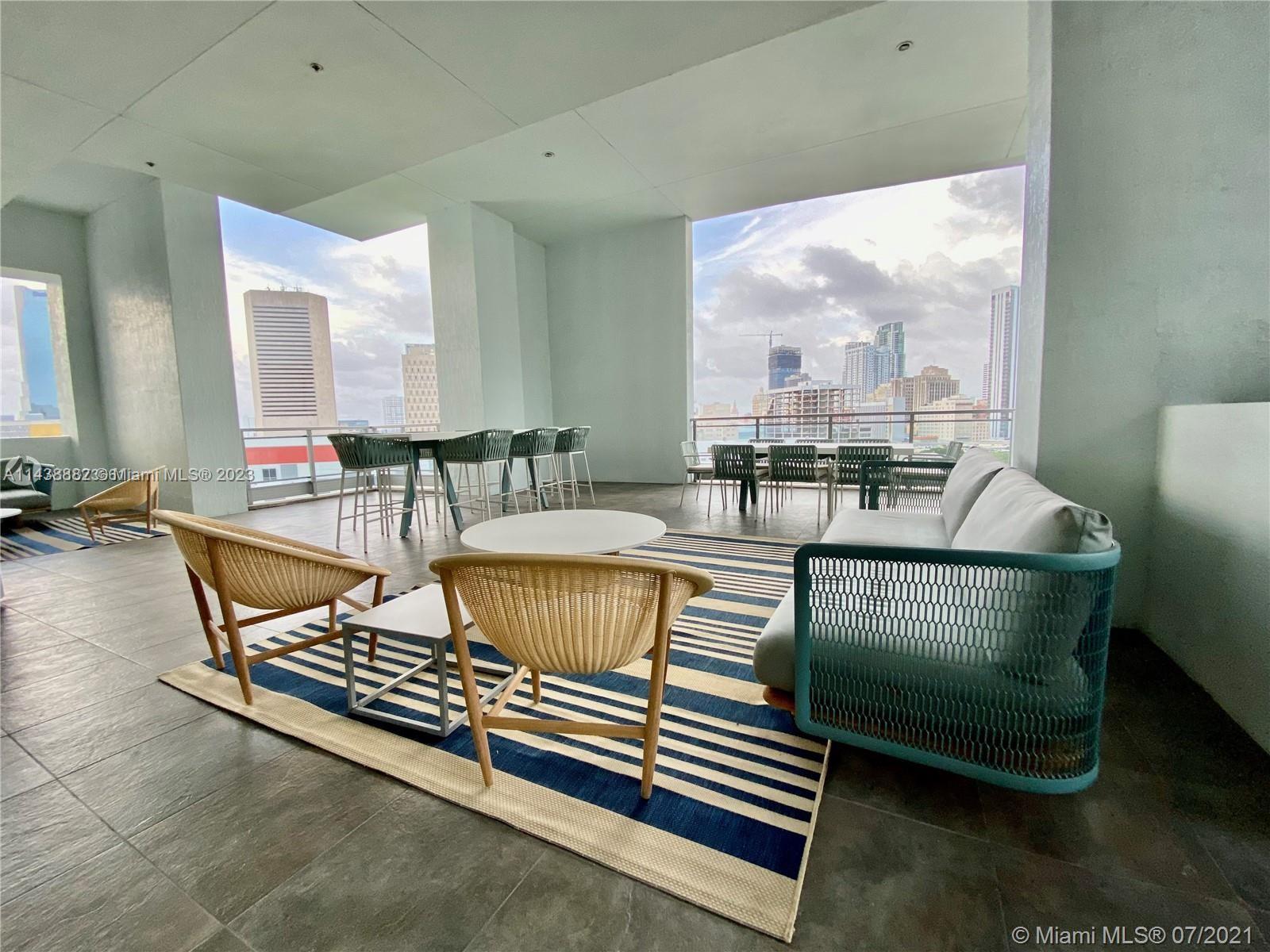 IVY CONDO - Residential Lease
