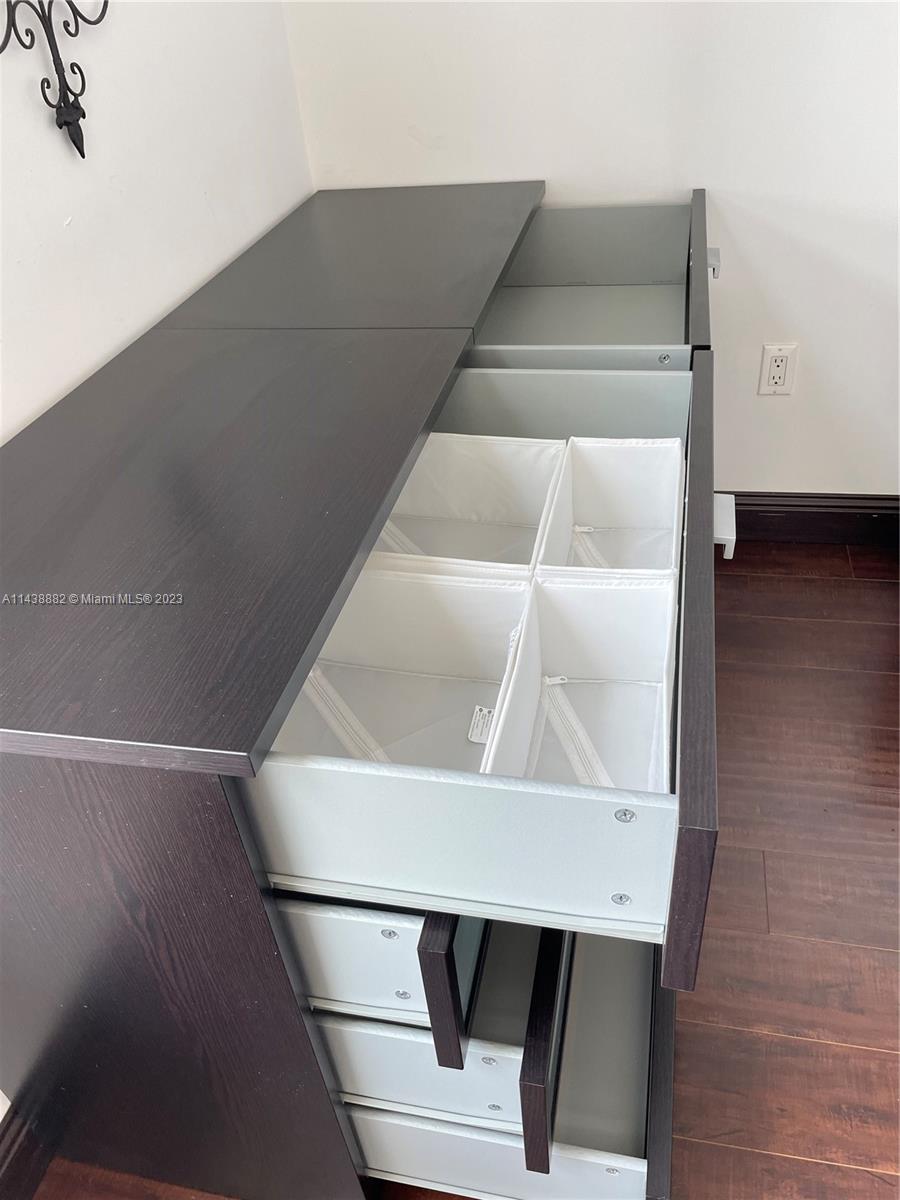 IVY CONDO - Residential Lease