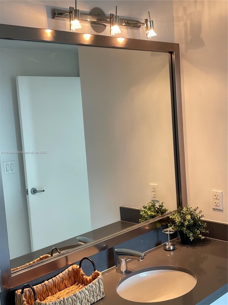 IVY CONDO - Residential Lease
