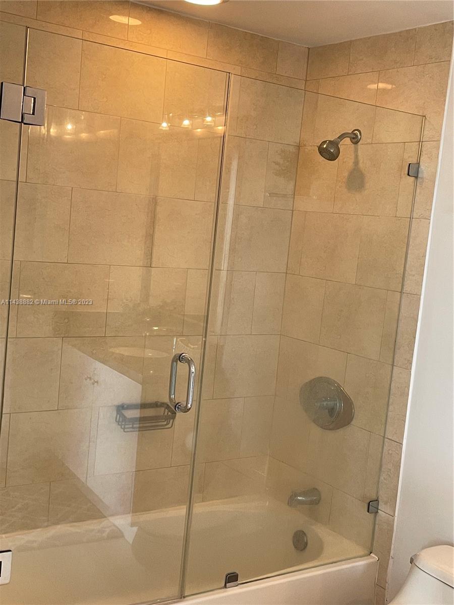 IVY CONDO - Residential Lease