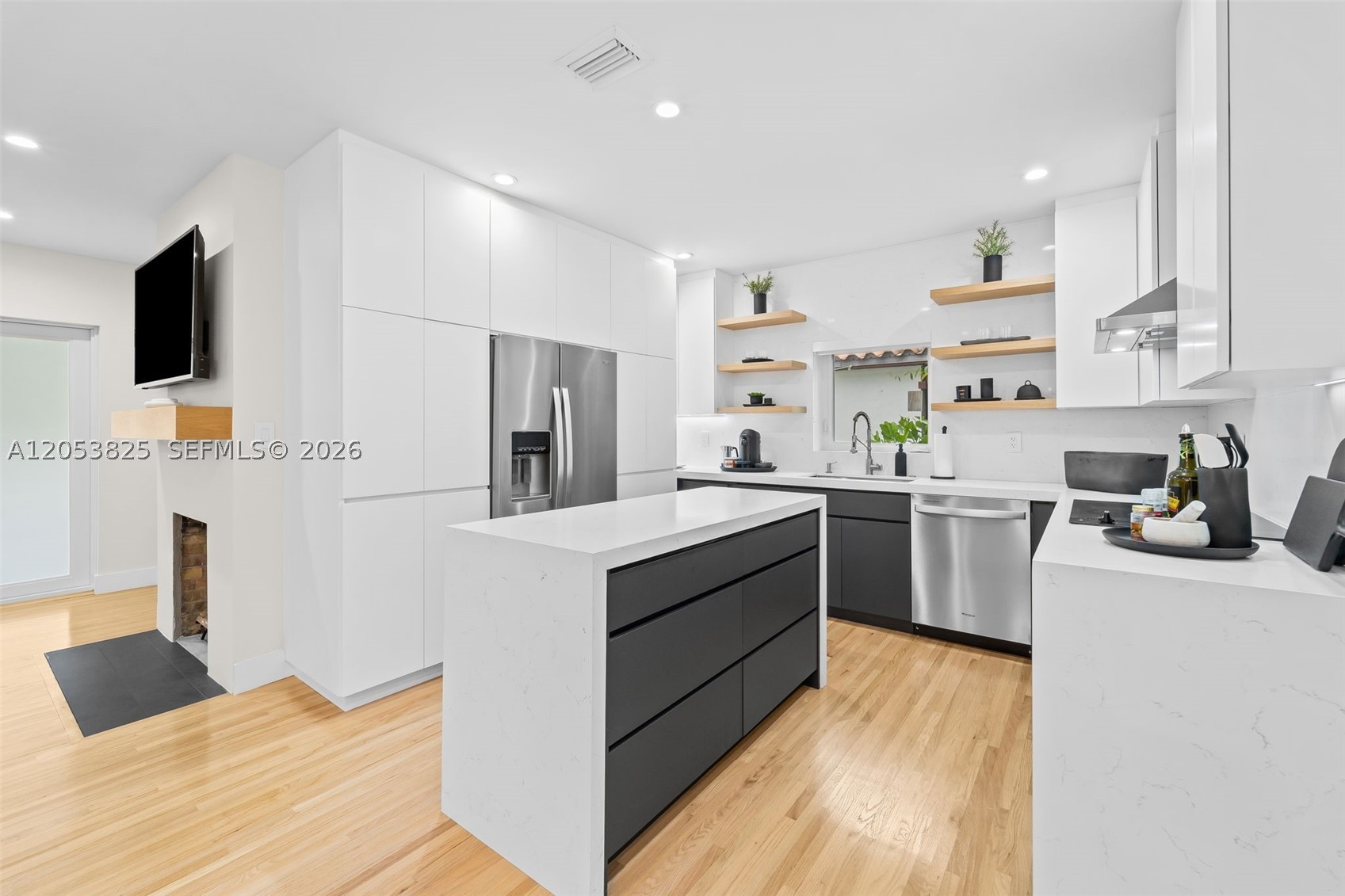 GRANADA GROVES - Residential