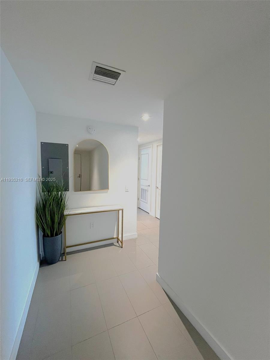 CANVAS CONDO - Residential Lease