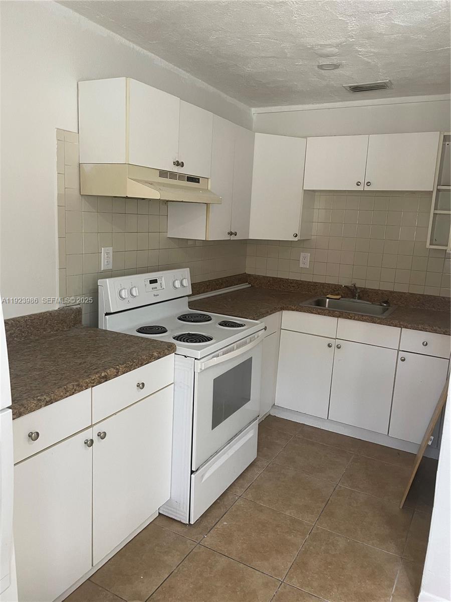 WASHINGTON PARK FOURTH AD - Residential Lease