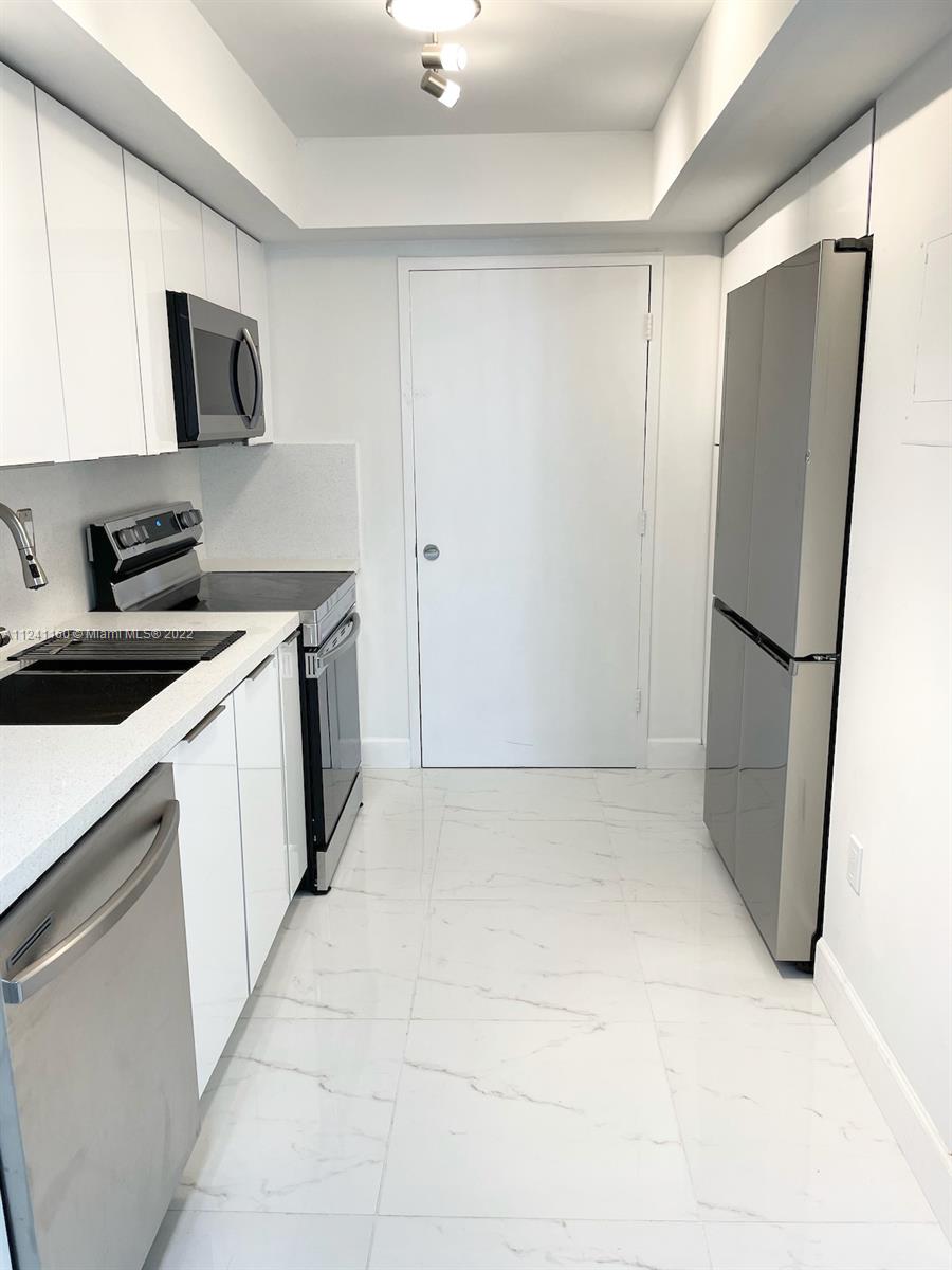 DEL PRADO MARINA - Residential Lease