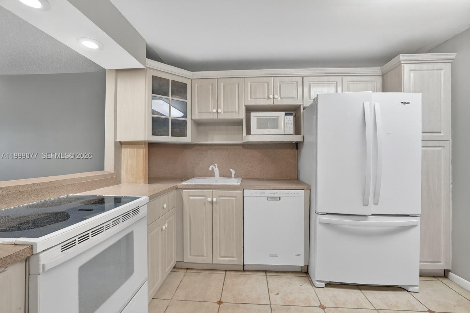 NO 95 PALM-AIRE COUNTRY C - Residential