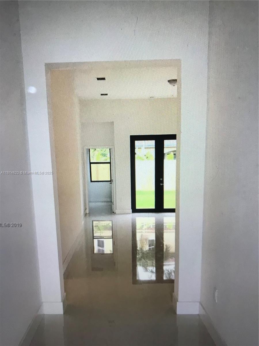 CYPRESS LAKE - Residential Lease