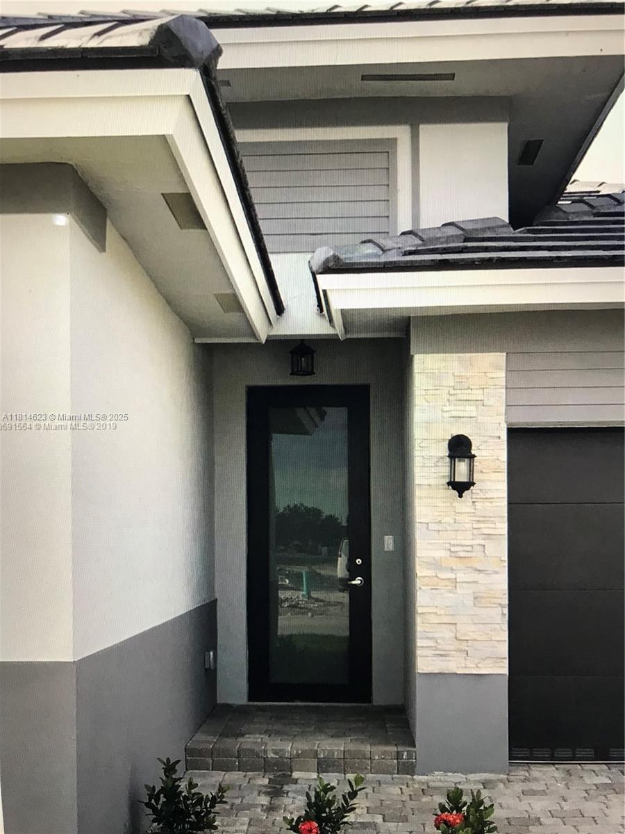 CYPRESS LAKE - Residential Lease
