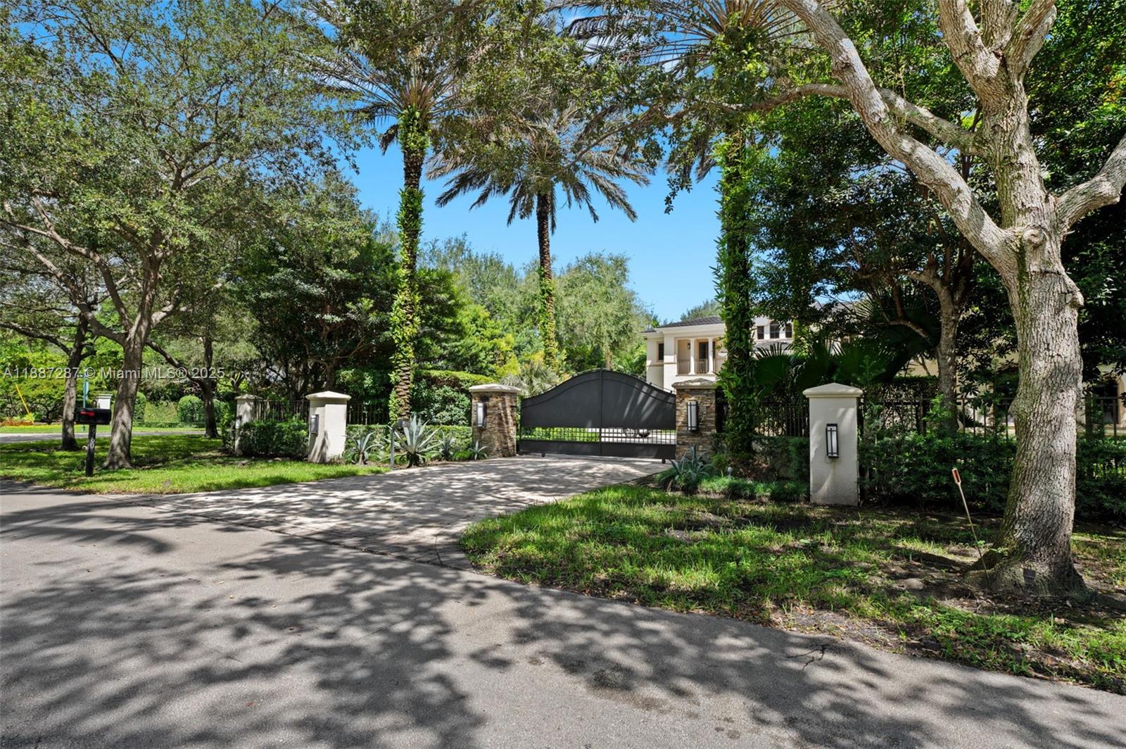 MARTIN SUBURBAN ACRES - Residential