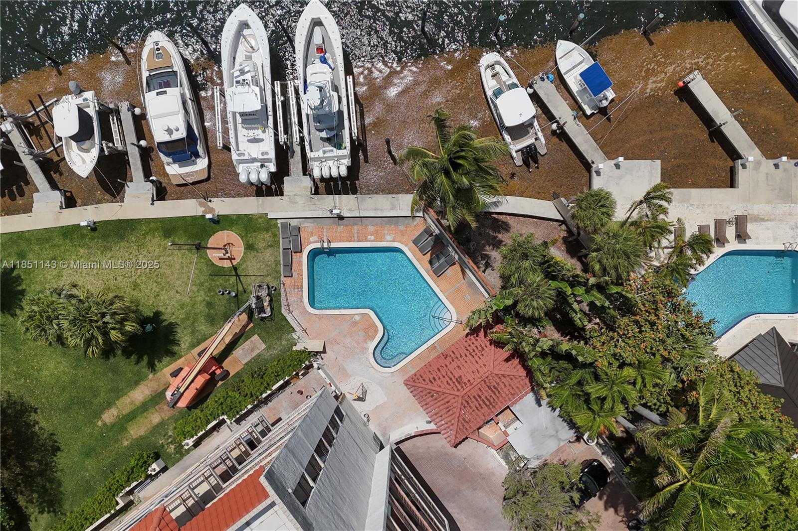 PELICAN REEF CONDO - Residential Lease