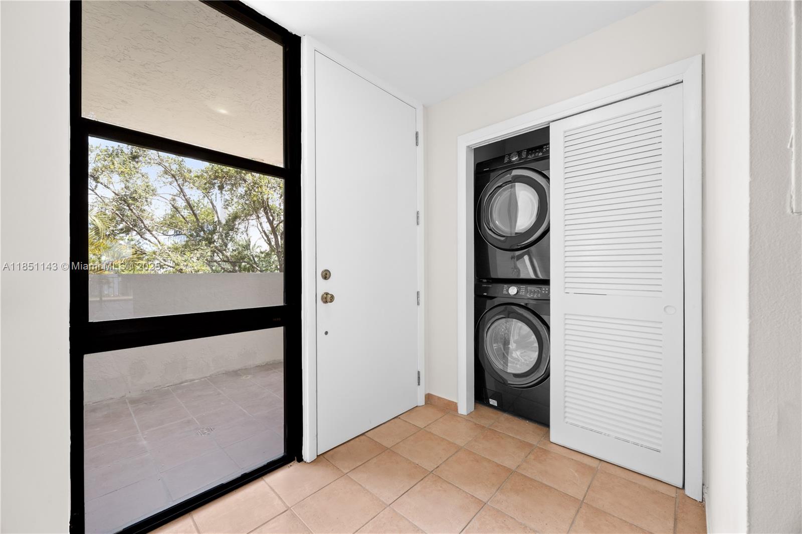 PELICAN REEF CONDO - Residential Lease